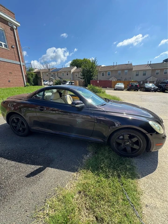 2004 Lexus SC430 - Image 2 of 11