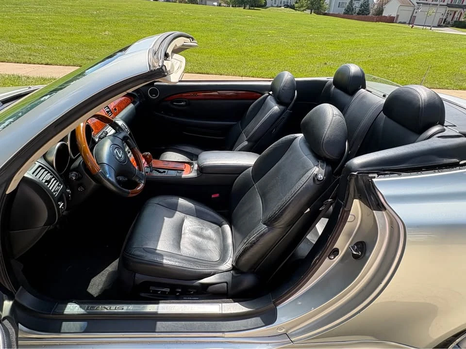 2004 Lexus SC430 - Image 11 of 14