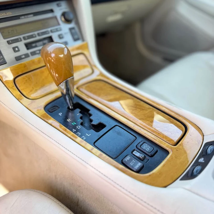 2004 Lexus SC430 - Image 16 of 19