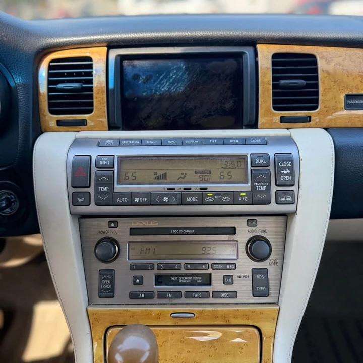 2004 Lexus SC430 - Image 17 of 19