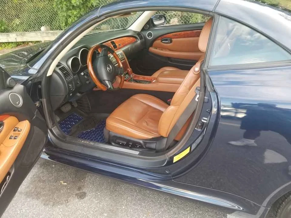 2004 Lexus SC430 - Image 3 of 7