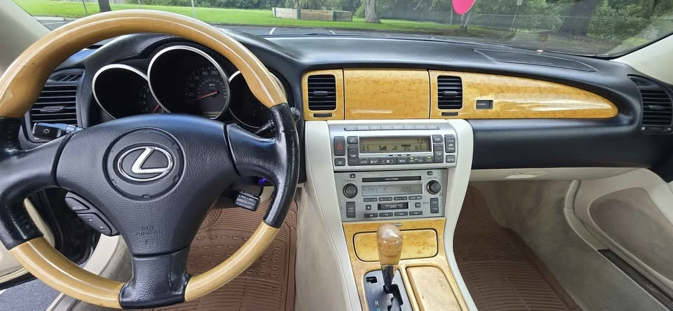 2004 Lexus SC430 - Image 17 of 20
