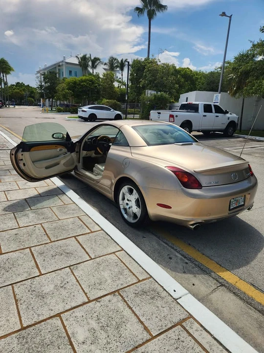 2004 Lexus SC430 - Image 17 of 18
