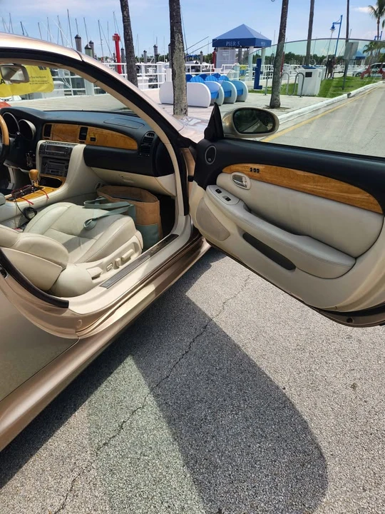 2004 Lexus SC430 - Image 6 of 18