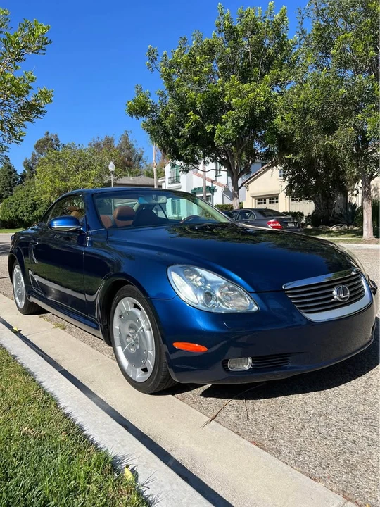 2004 Lexus SC430 - Image 2 of 10