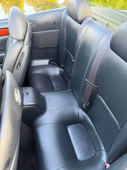 2004 Lexus SC430 - Image 9 of 15