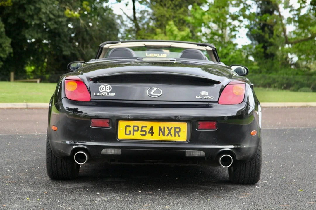 2004 Lexus SC430 - Image 13 of 30