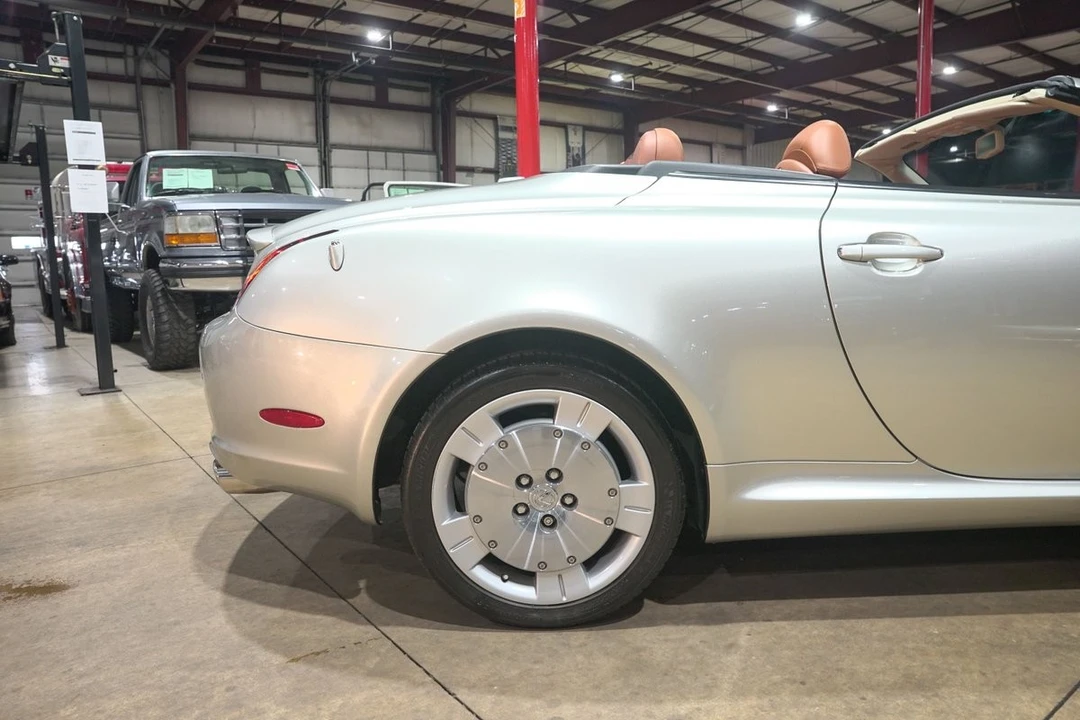 2004 Lexus SC430 - Image 9 of 31