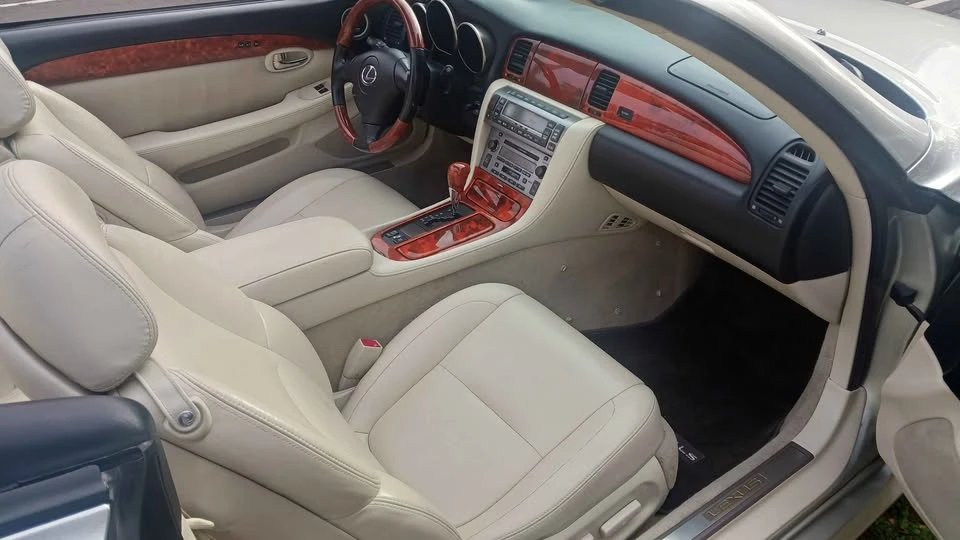 2004 Lexus SC430 - Image 6 of 10