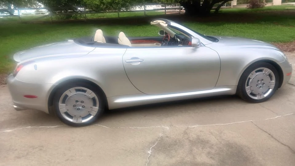2004 Lexus SC430 - Image 2 of 10