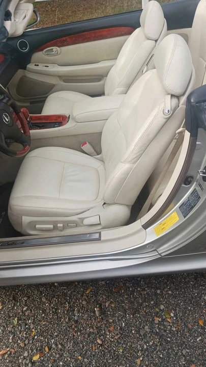 2004 Lexus SC430 - Image 5 of 10
