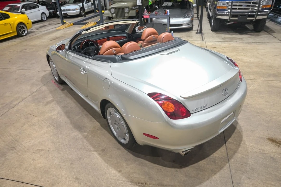 2004 Lexus SC - Image 16 of 31