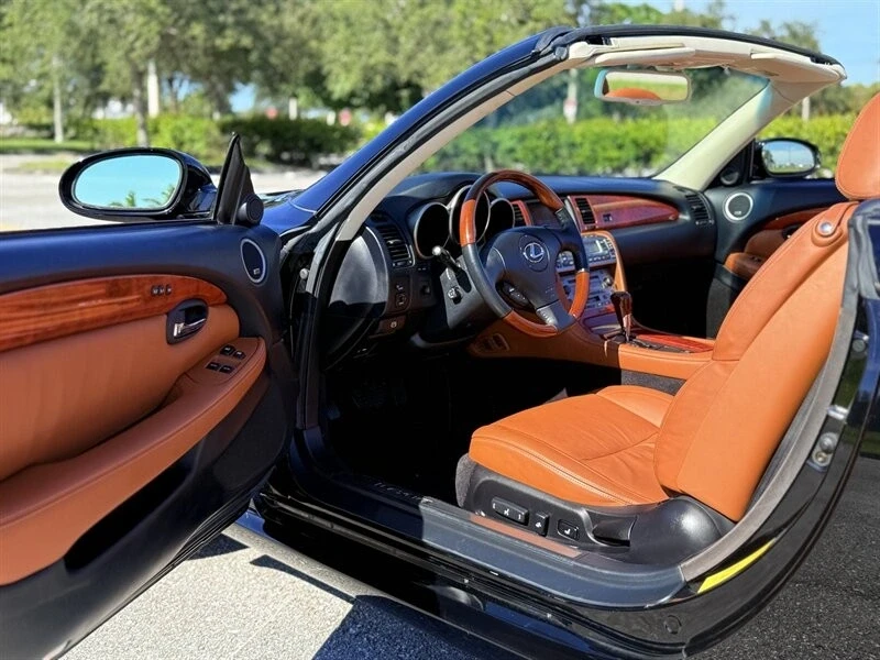 2004 Lexus SC430 - Image 5 of 21