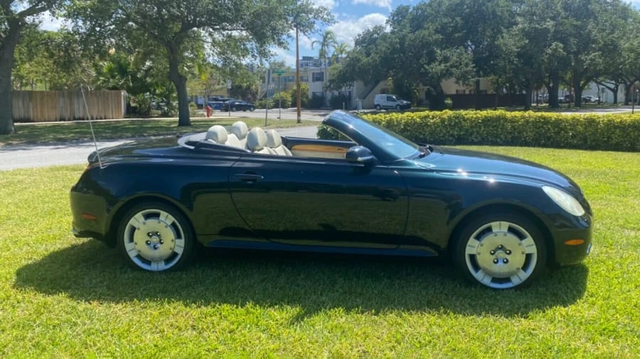 2004 Lexus SC430 - Image 2 of 13