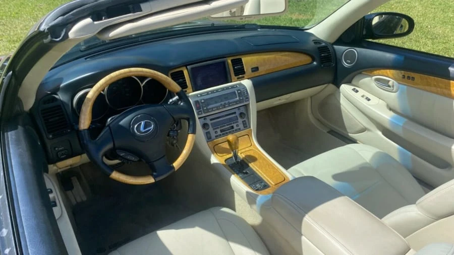2004 Lexus SC430 - Image 4 of 13