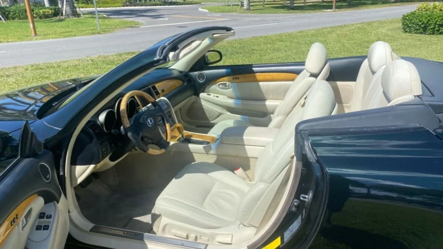 2004 Lexus SC430 - Image 5 of 13