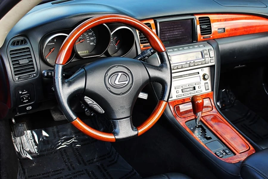 2004 Lexus SC430 - Image 3 of 4