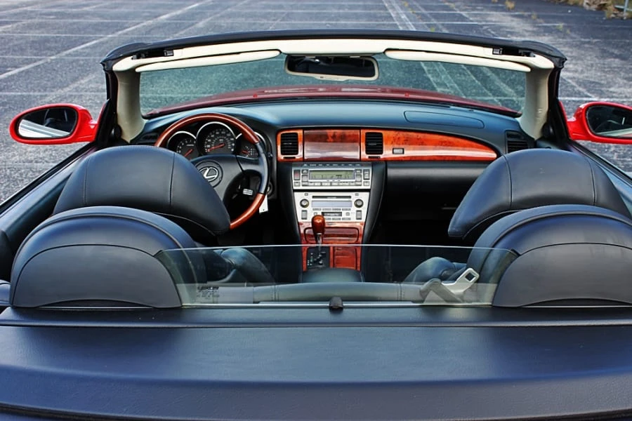 2004 Lexus SC430 - Image 4 of 4