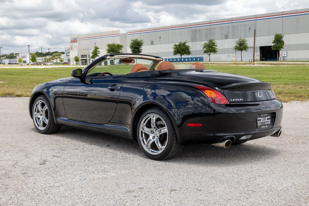 2004 Lexus SC430 - Image 10 of 31