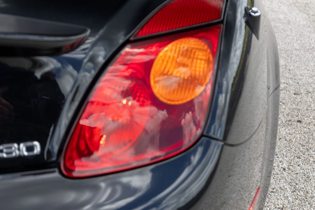 2004 Lexus SC430 - Image 28 of 31