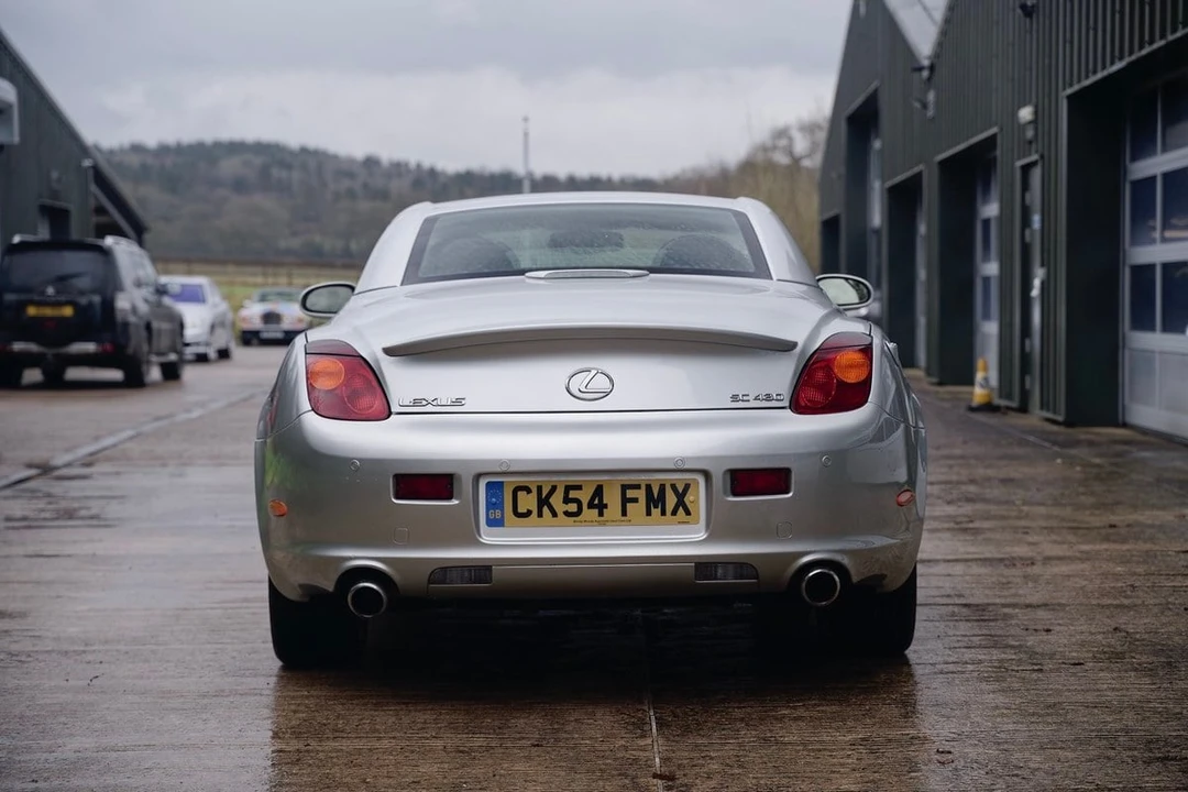 2004 Lexus SC430 - Image 12 of 30