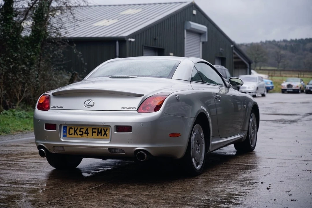 2004 Lexus SC430 - Image 14 of 30