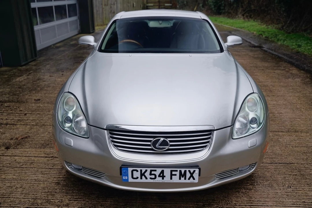2004 Lexus SC430 - Image 16 of 30