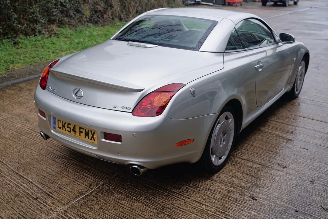2004 Lexus SC430 - Image 21 of 30