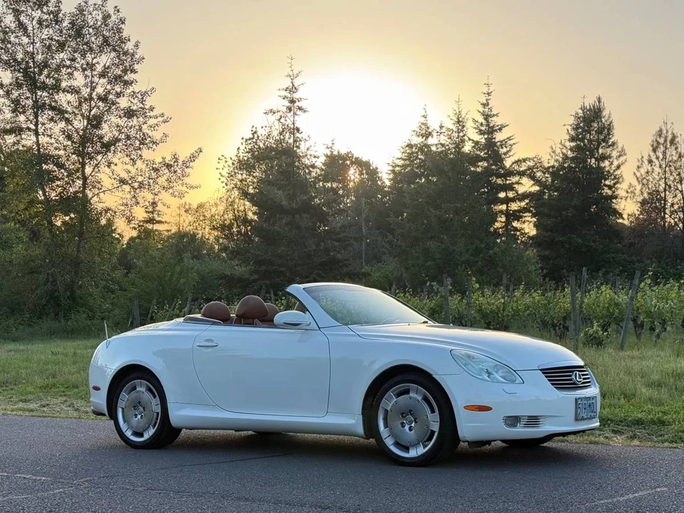 2004 Lexus SC430 - Image 11 of 18