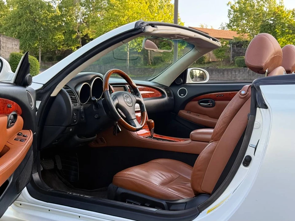 2004 Lexus SC430 - Image 15 of 18