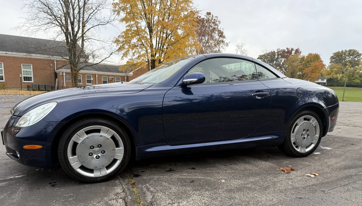 2004 Lexus SC430 - Image 18 of 31