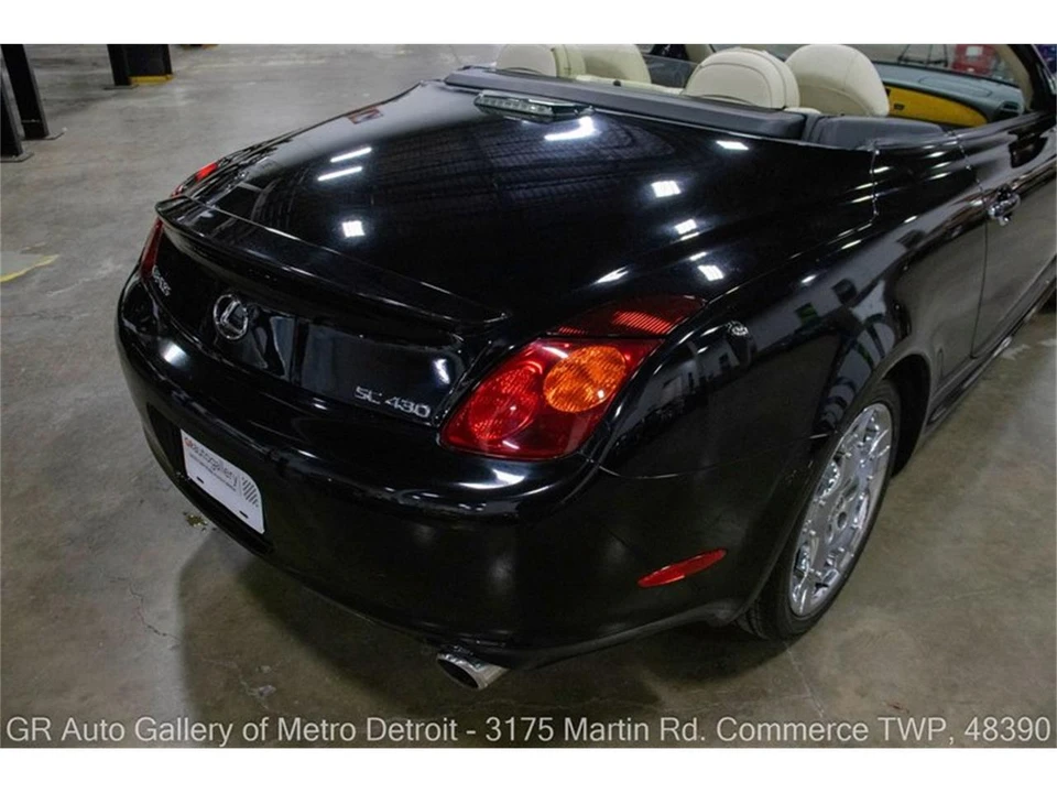 2004 Lexus SC430 - Image 16 of 31