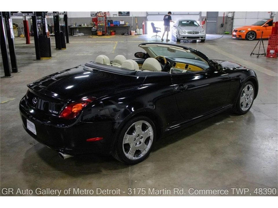 2004 Lexus SC430 - Image 8 of 31