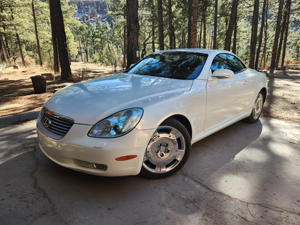 2004 Lexus SC430 - Image 2 of 31