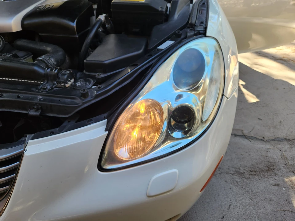 2004 Lexus SC430 - Image 18 of 31