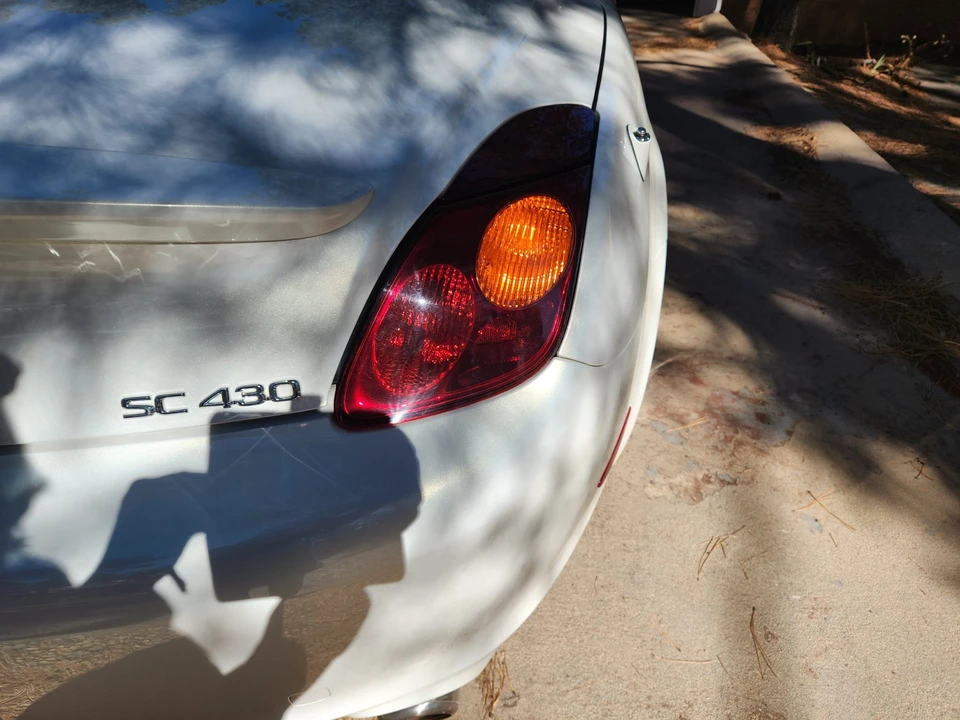 2004 Lexus SC430 - Image 20 of 31