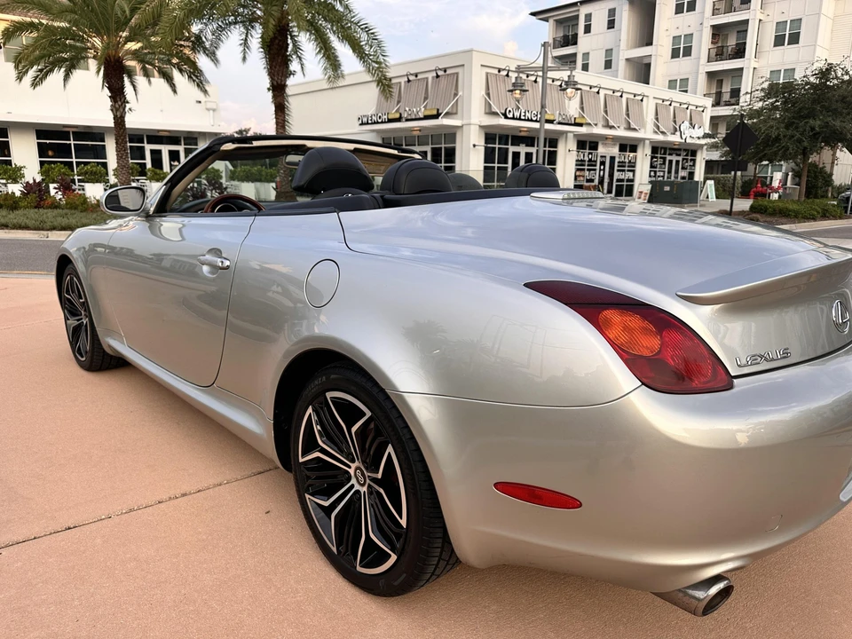 2004 Lexus SC430 - Image 9 of 31