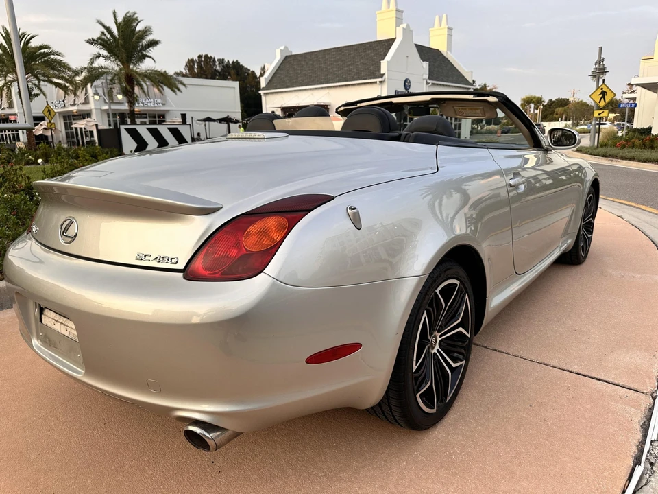 2004 Lexus SC430 - Image 8 of 31