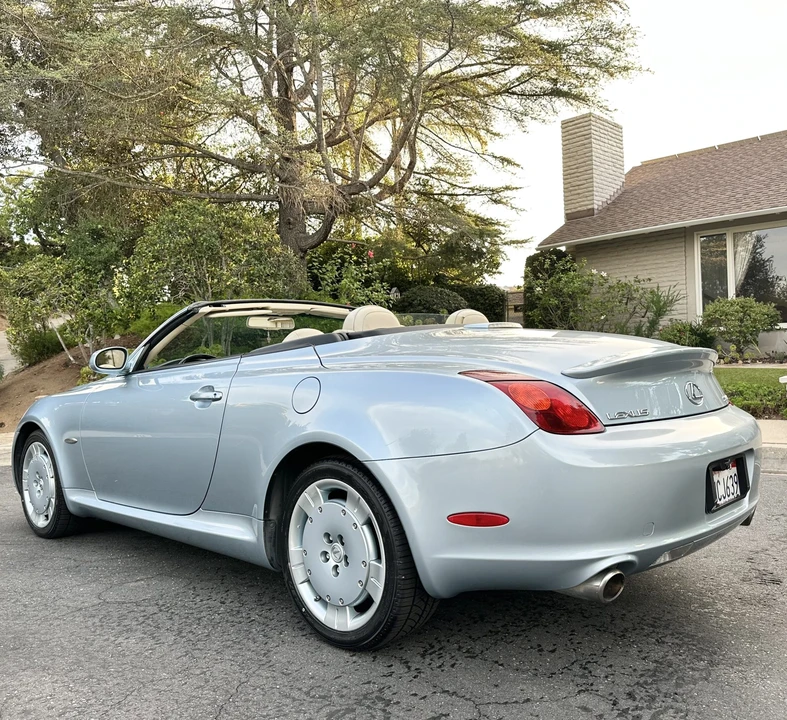 2004 Lexus SC430 - Image 11 of 31