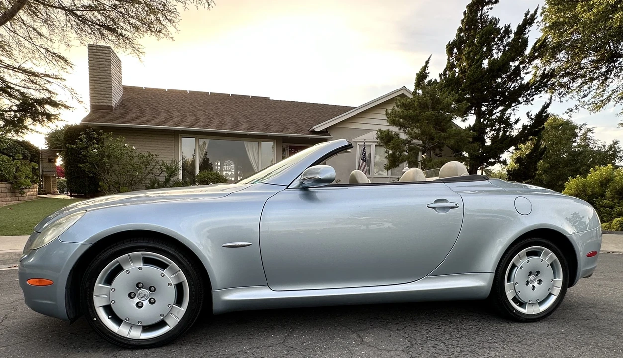 2004 Lexus SC430 - Image 9 of 31