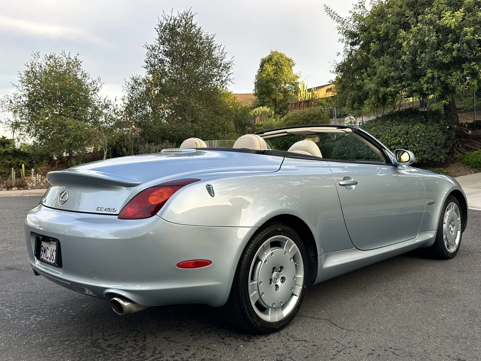 2004 Lexus SC430 - Image 18 of 31
