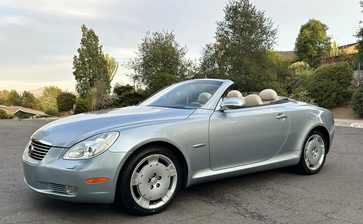2004 Lexus SC430 - Image 2 of 31