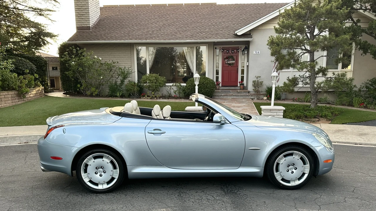 2004 Lexus SC430 - Image 23 of 31