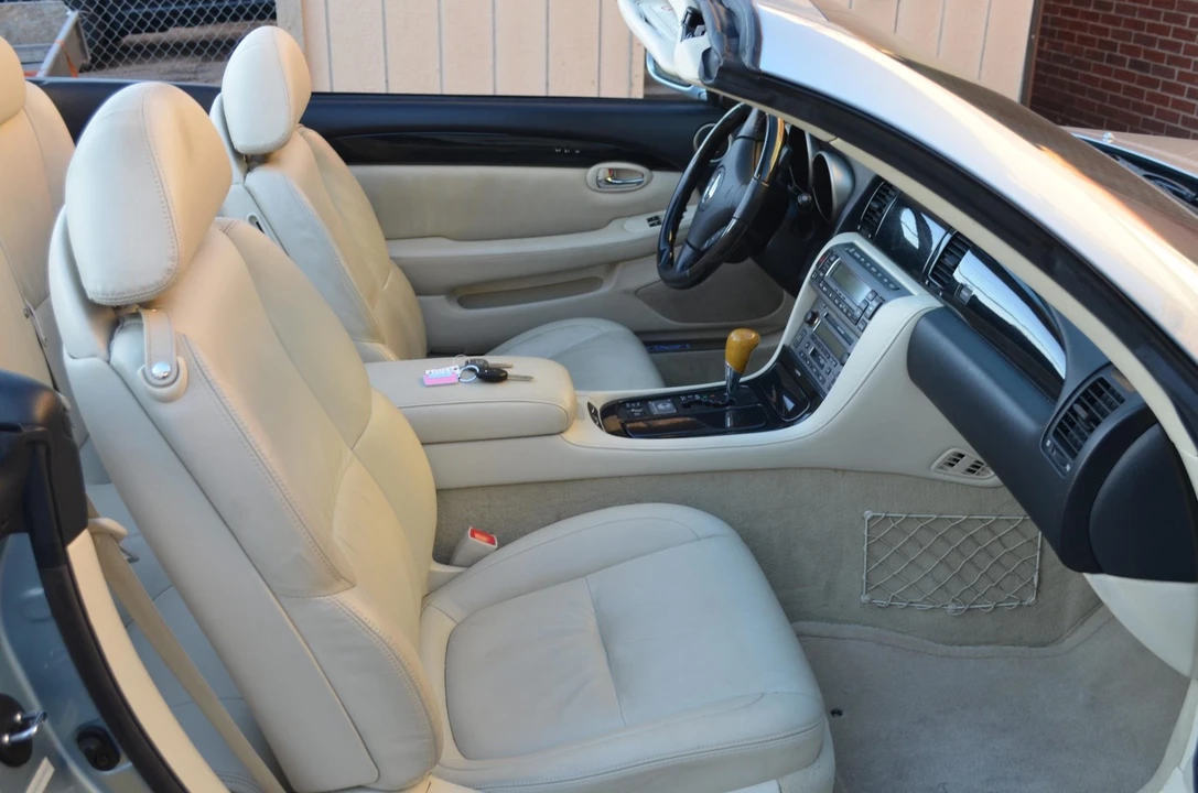 2004 Lexus SC430 - Image 25 of 31