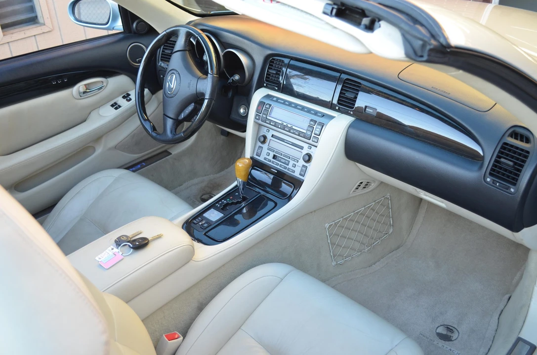 2004 Lexus SC430 - Image 27 of 31