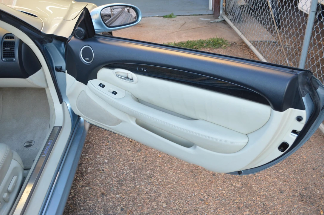 2004 Lexus SC430 - Image 26 of 31
