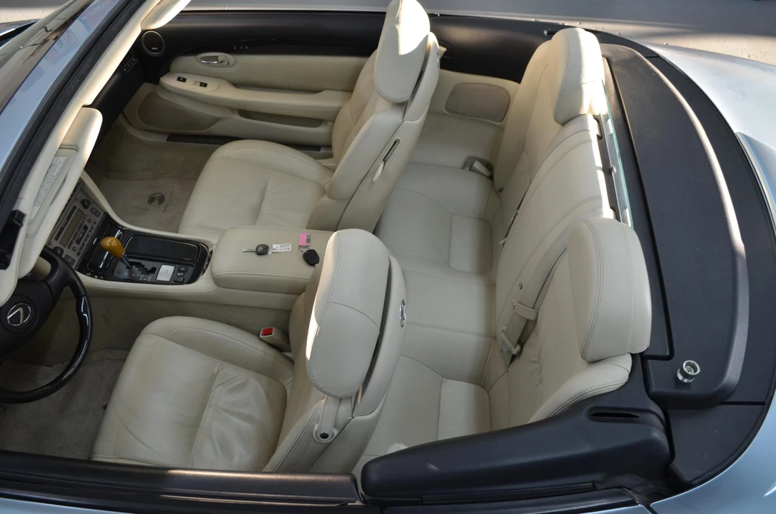 2004 Lexus SC430 - Image 22 of 31