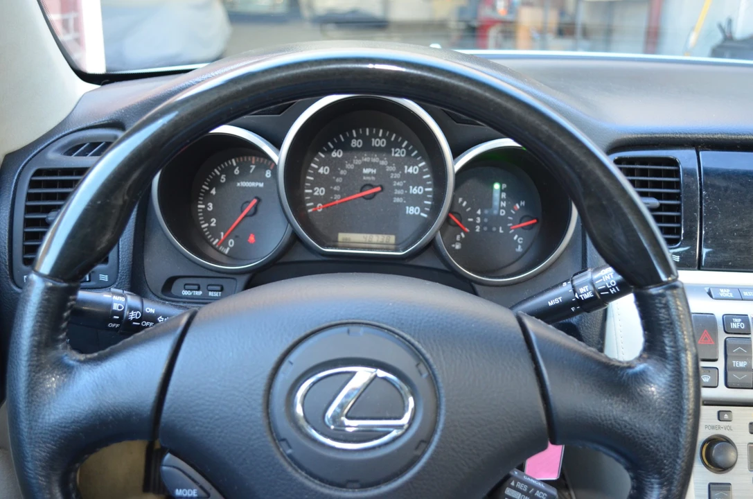 2004 Lexus SC430 - Image 30 of 31