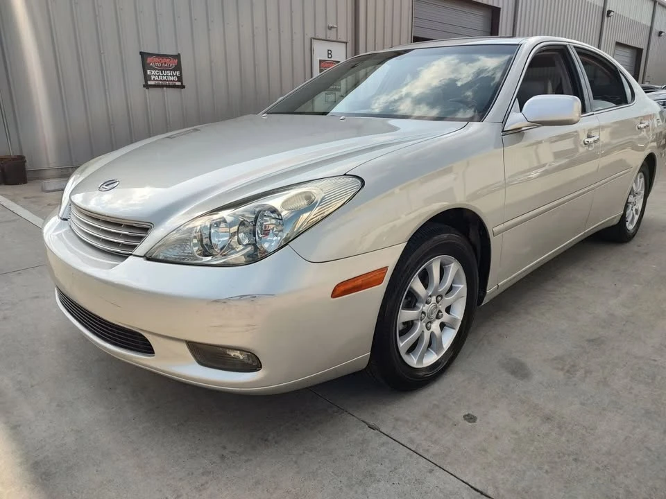 2004 Lexus ES 3rd Gen - Image 14 of 20