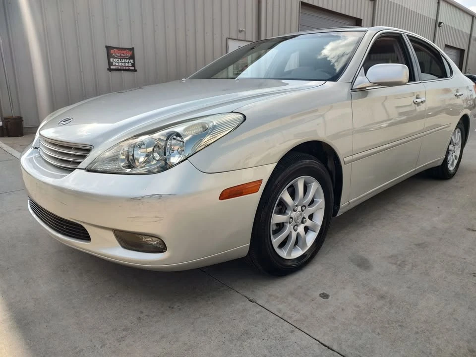 2004 Lexus ES 3rd Gen - Image 5 of 20